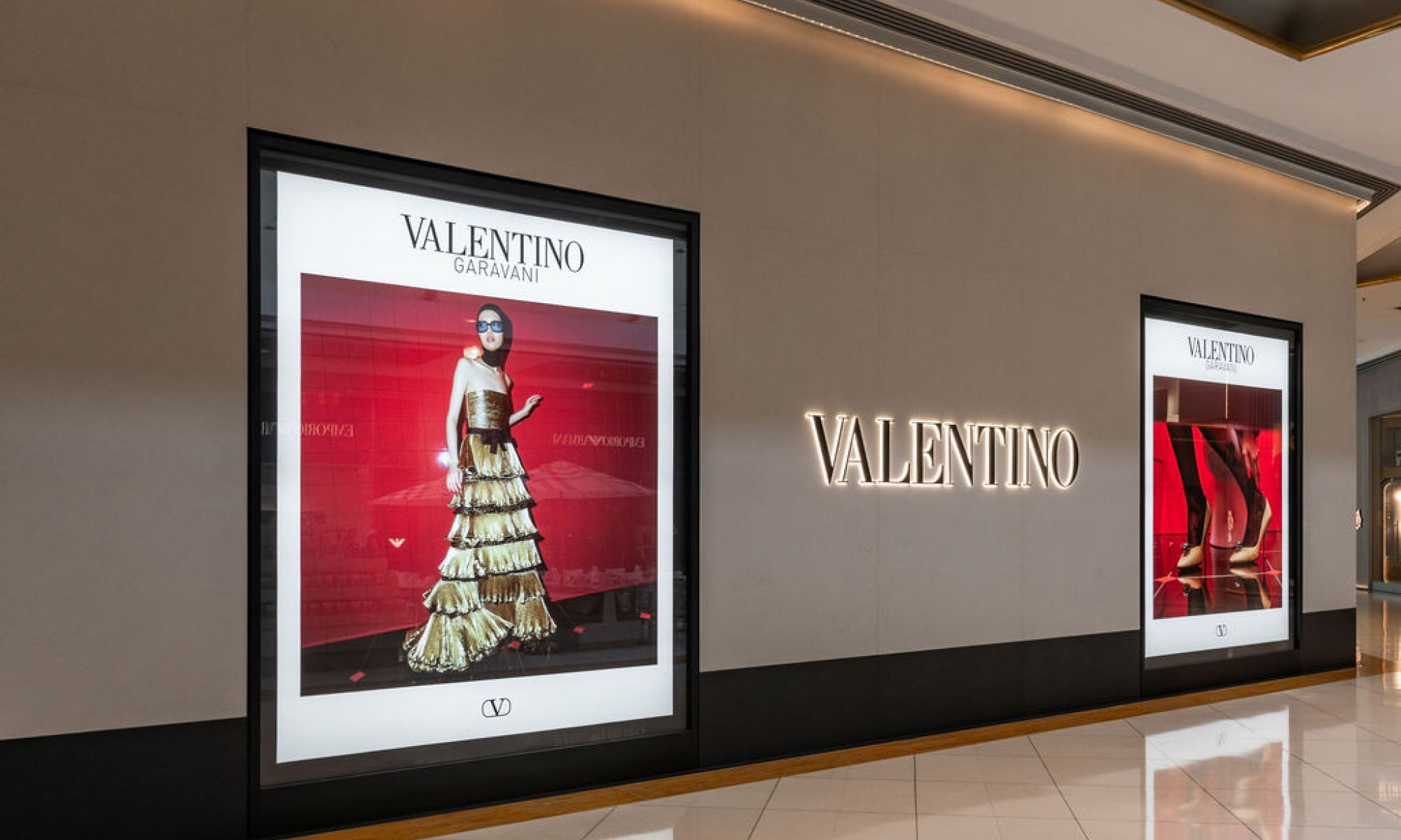 painel iluminado dresswall na dressall valentino 